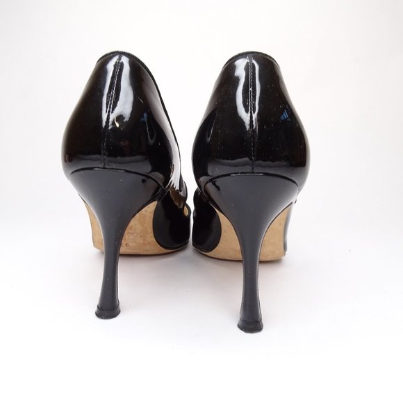SOLD💥Manolo Blahnik Black Patent Pointed Toe Pump - Picture 4 of 10